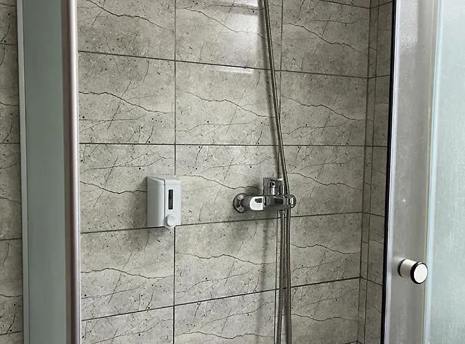 לינה וארוחת בוקר Acomodoro 3*